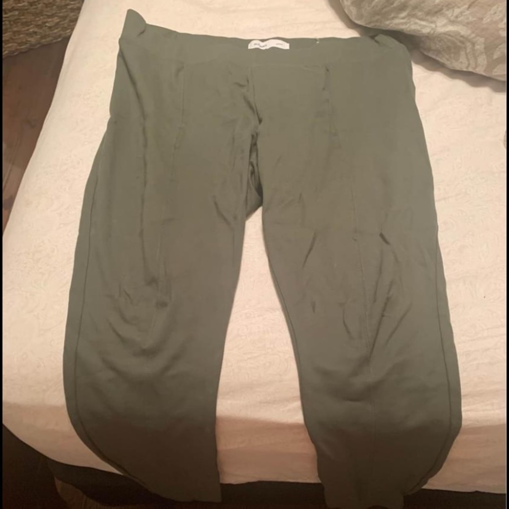 Green jeggings